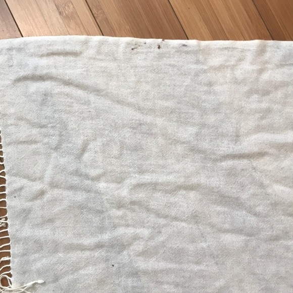 CAROLINE GRACE  CASHMERE HOLES CUTTER CRAFTS - Picture 2 of 5